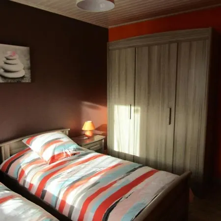 Nyaraló House L'essart *
