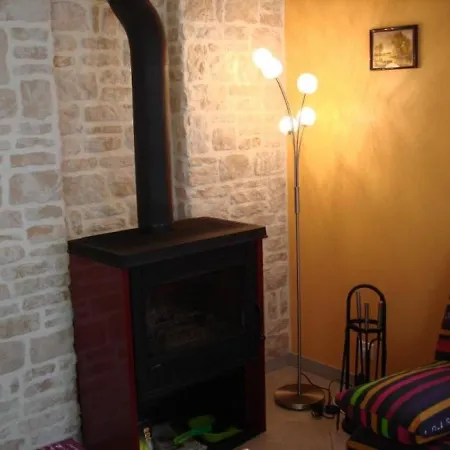 Nyaraló House L'essart *