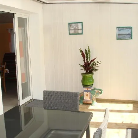 Nyaraló House L'essart *
