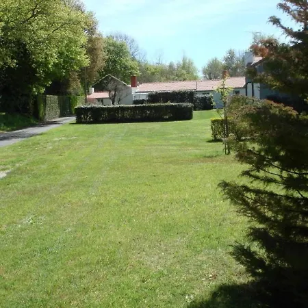 Nyaraló House L'essart *